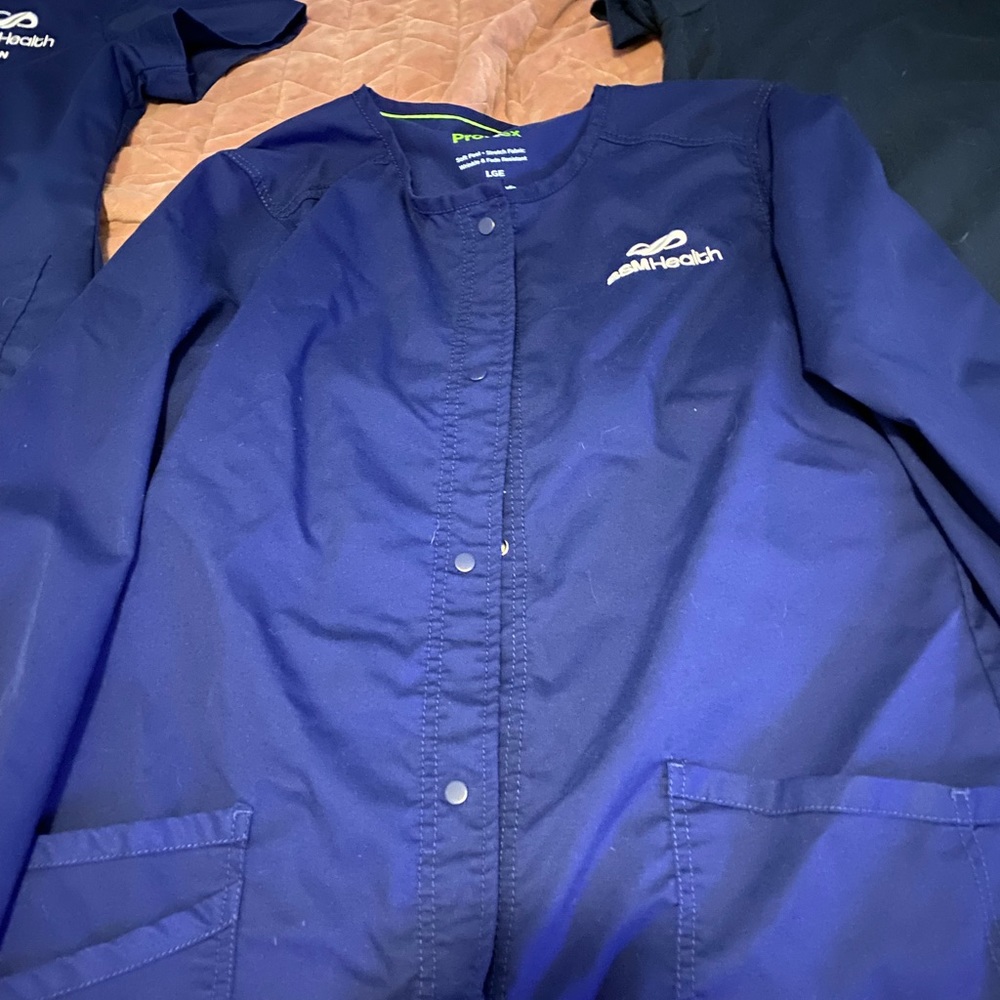 Ssm scrubs navy